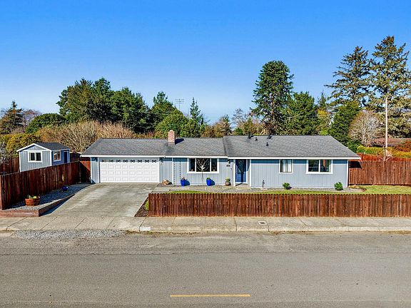 3rd image of 1243 Parkside Dr