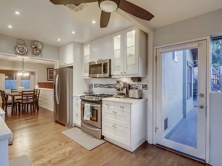 1511 Gregory St — Photo 30
