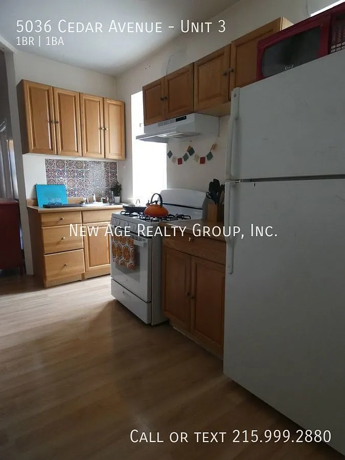 Building Photo - 5036 Cedar Ave #3