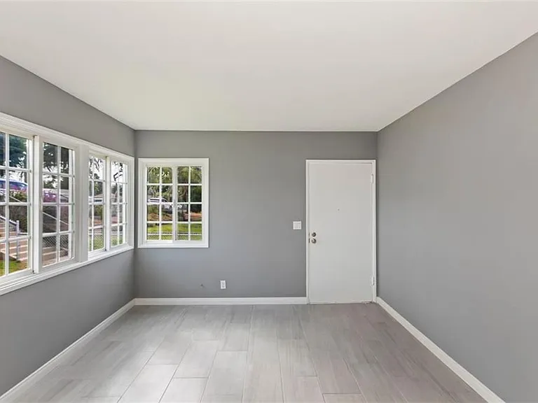 433 N Basque Ave — Photo 10