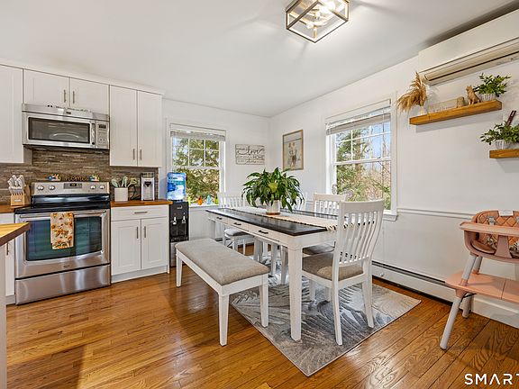 5th image of 22 Beach Park Road