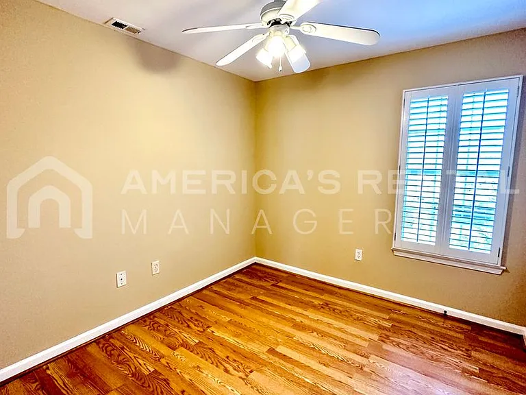 165 Rocky Ridge Dr — Photo 13