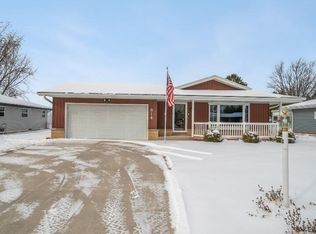 314 S Pershing St, Howards Grove, WI 53083