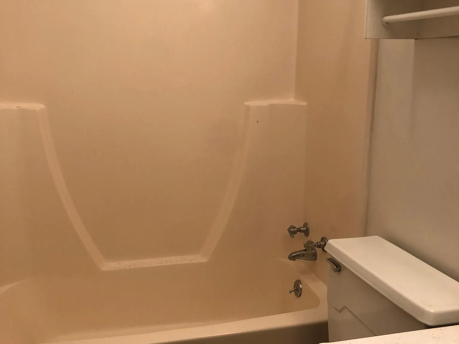 2 bed, 700 sqft, $995 — Photo 3