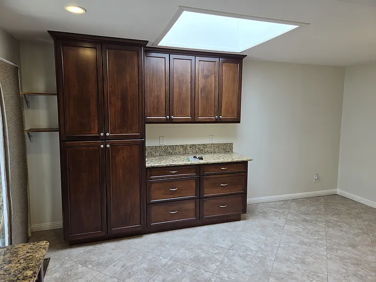 1037 Alta Vista Dr — Photo 12