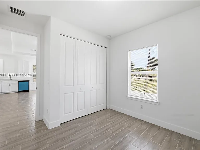 195 W Port Charlotte #B — Photo 10