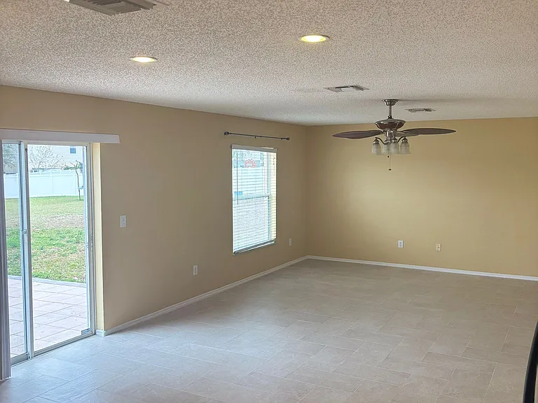 2102 Stoneview Rd — Photo 13