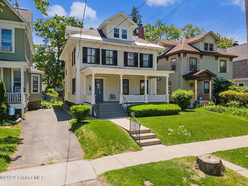 2nd image of 1126 Waverly Place