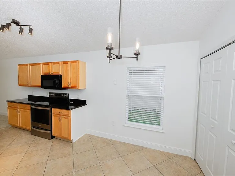 16686 Corner Cove Way — Photo 12
