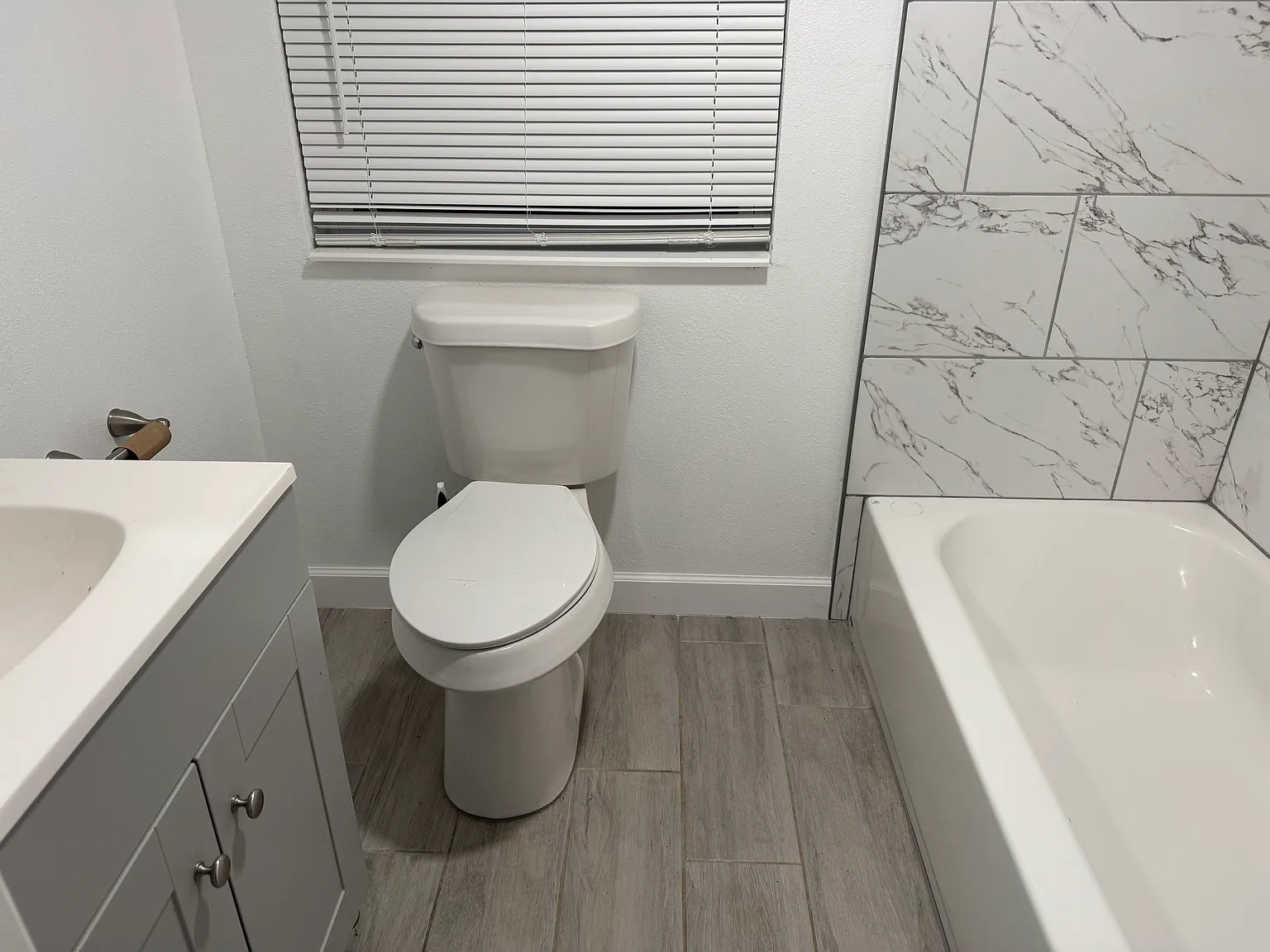 2 bed, 600 sqft, $1,800 — Photo 2