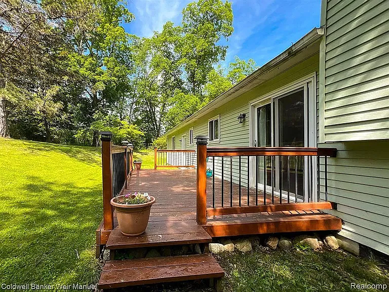 6995 Leytonstone Blvd — Photo 25