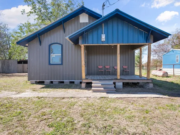 120 N Navarro Rd, Corsicana, TX 75109