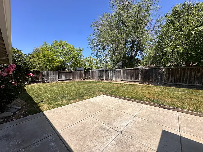 1943 Carolyn Dr — Photo 15
