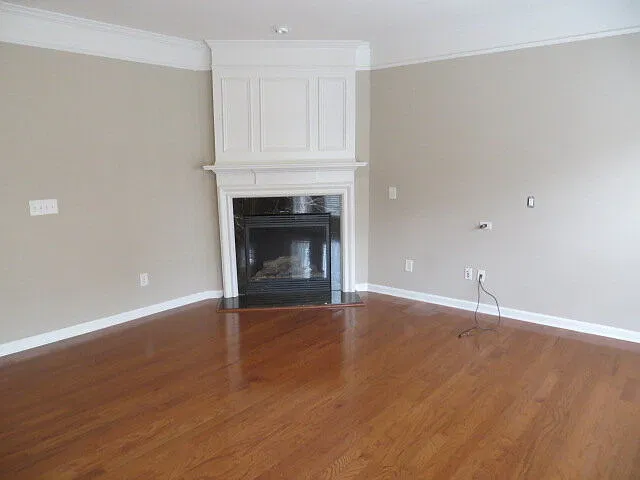 3 bed, 3.5 bath, 2328 sqft, $3,100 — Photo 4