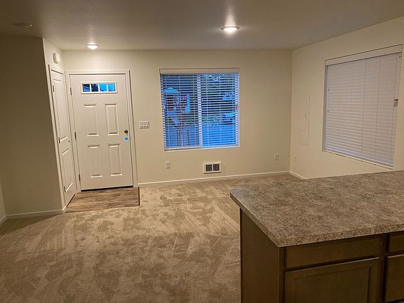 5th image of 141 & 143 E Rio Vista Ave #143