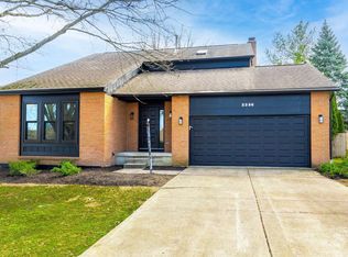 3356 Woods Mill Dr, Hilliard, OH 43026