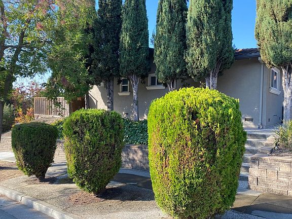 3rd image of 3491 Suncrest Ave