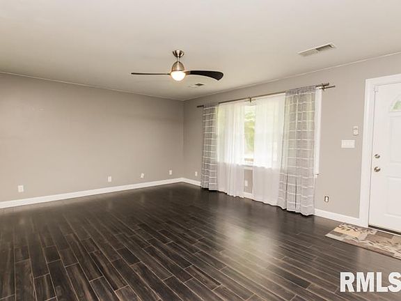 4th image of 9416 N Broadway St