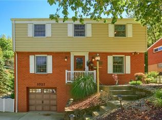 1027 Raven Dr, Pittsburgh, PA 15243