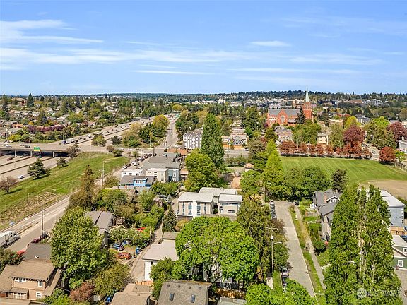 3rd image of 4540 8th Avenue NE #1505