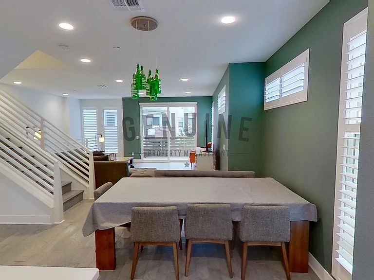 664 Wedge — Photo 24