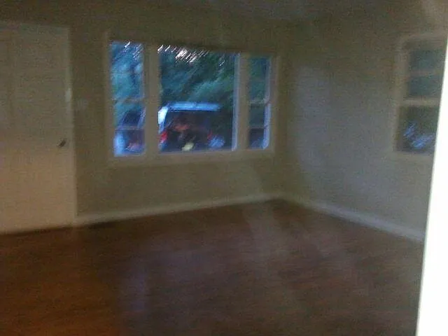 3 bed, 1100 sqft, $1,350 — Photo 3