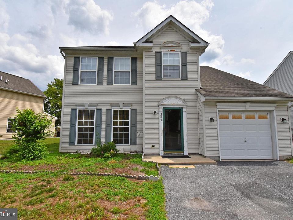 1st image of 203 Castlebar Dr