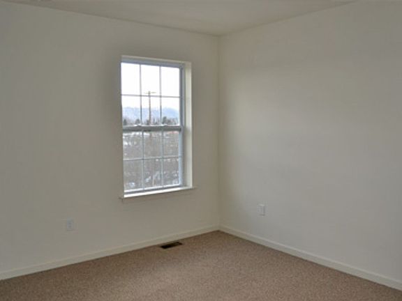 4th image of 26 E Abby Ln