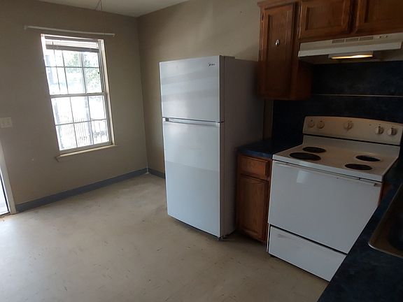 5th image of 301 N Rogers St #10491925