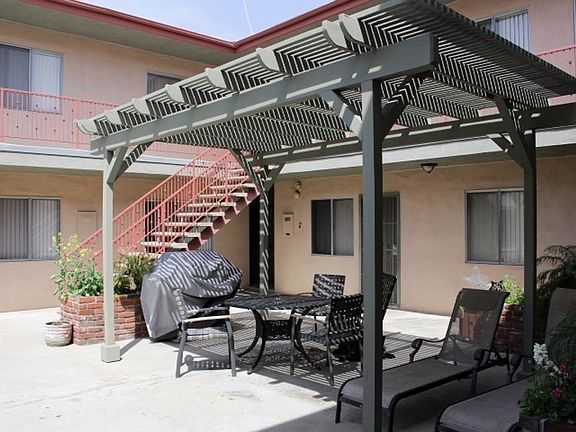 4th image of 4037 W 137th St APT 19