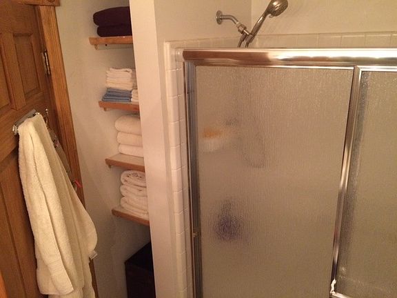 2nd image of 1530 W Walton St #3