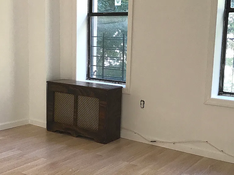 217 S 3rd St #6 — Photo 7