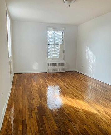 2nd image of 131-11 Kew Gardens Rd #2K