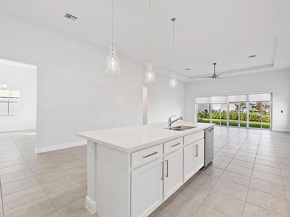 4th image of 12541 Nautilus Cir