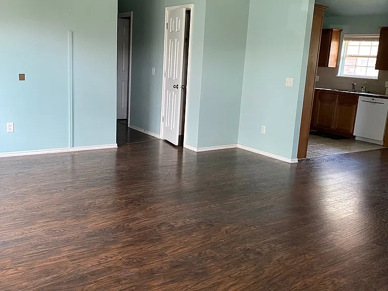 3610 Ellis Ave — Photo 3