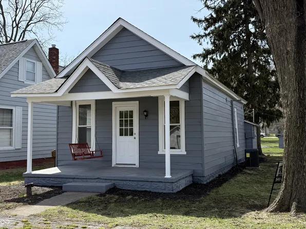 119 E Washington St, Waynetown, IN 47990