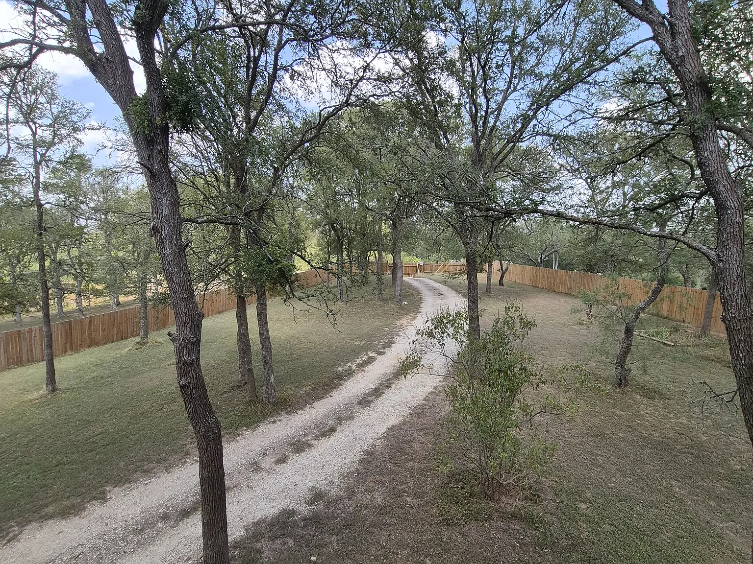 6 bed, 3800 sqft, $3,500 — Photo 1