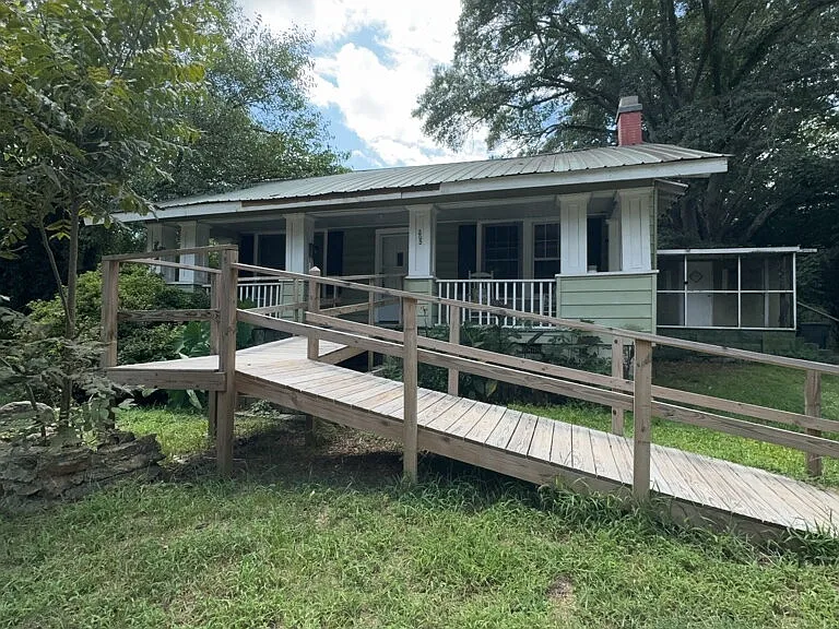 205 Louisiana St — Photo 1