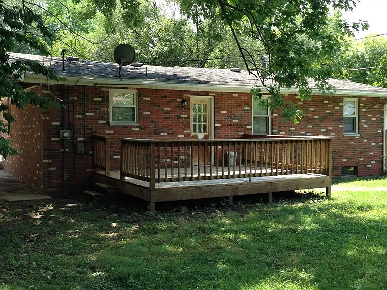 1014 Rhondell Ln — Photo 2