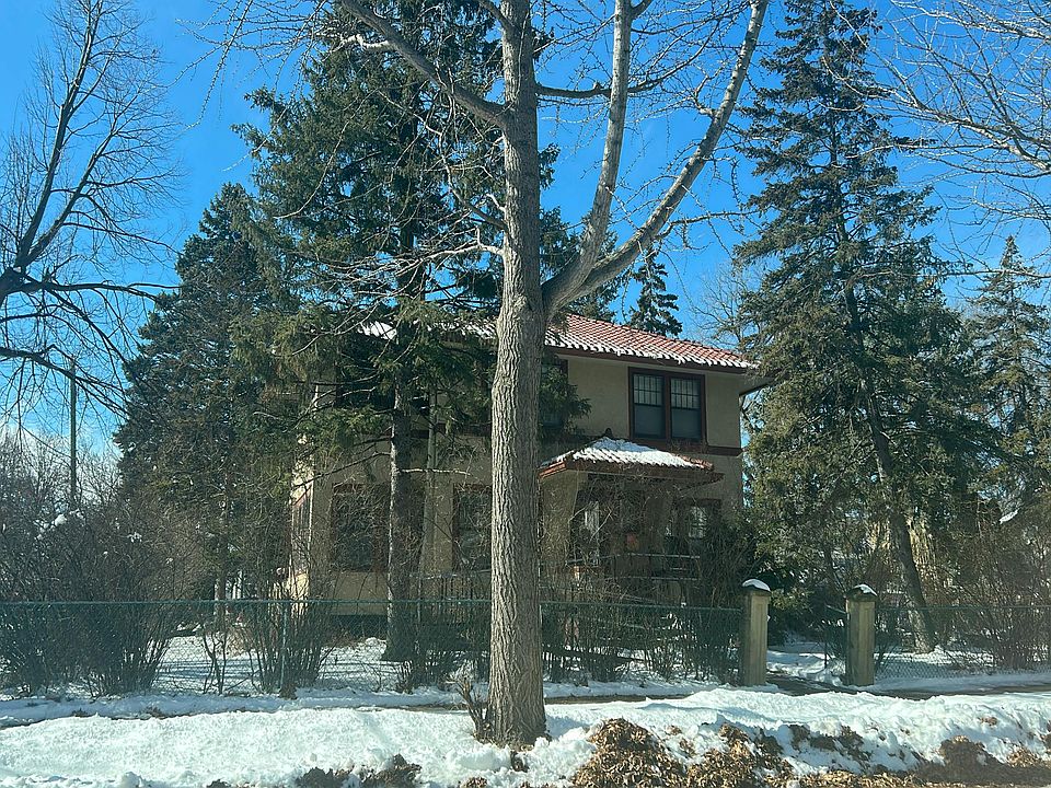 1st image of 121 Maria Ave