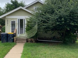 2201 E 67th St, Kansas City, MO 64132