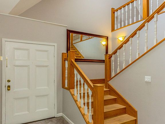 3rd image of 755 E Sussex Way