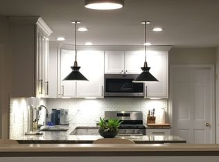 27 Pine View Ct, Skillman, NJ 08558