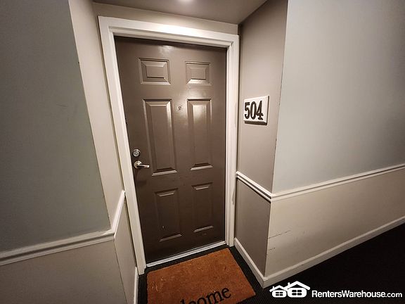 5th image of 5330 Pershing Ave APT 504