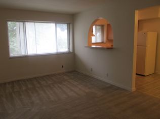 1095 Raritan Dr, Saint Louis, MO 63119