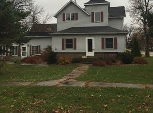 202 S Main St, Rake, IA 50465