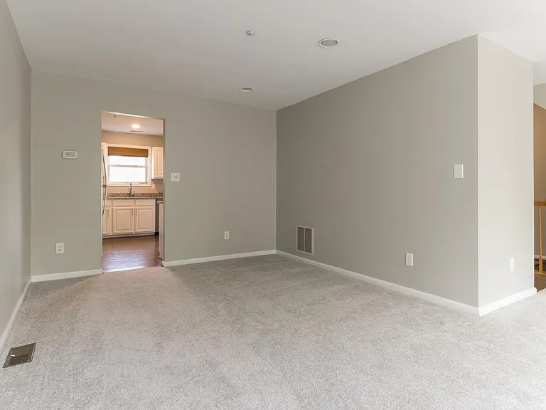 733 Mashie Ct — Photo 21