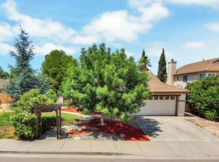 1610 W H St, Dixon, CA 95620