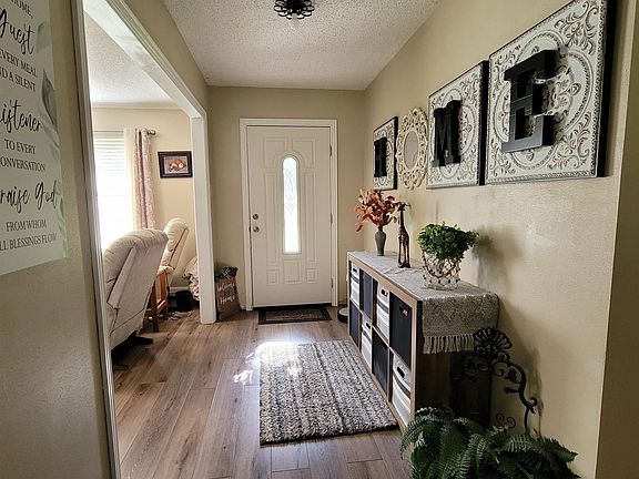 4th image of 4 Timberlane St