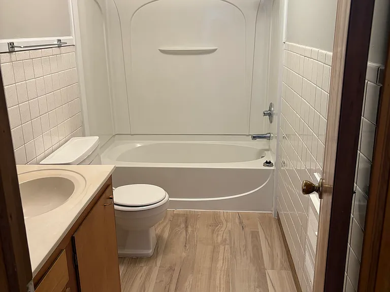 624 Church St — Photo 10